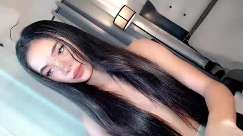 Snapshot of call_me_nina chatting on June 2, 2026, 1:18 am call_me_nina online show from June 2, 2026, 1:18 am