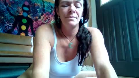 Snapshot of calli_girl420 chatting on May 21, 2026, 6:59 pm Calli online show from May 21, 2026, 6:59 pm