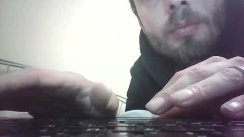 Snapshot of callme_arno chatting on November 30, 2025, 7:51 pm Callme arno online show from November 30, 2025, 7:51 pm