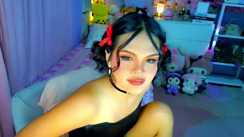 Snapshot of callme_mia chatting on February 2, 2026, 5:06 am Mia online show from February 2, 2026, 5:06 am