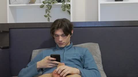 Calvin online show from January 28, 2025, 7:32 pm
