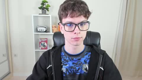 Hey I am Calvin  online show from January 28, 2025, 7:10 pm