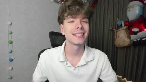 Snapshot of calvin_loves_you chatting on January 7, 2026, 5:15 pm Hey I am Calvin online show from January 7, 2026, 5:15 pm