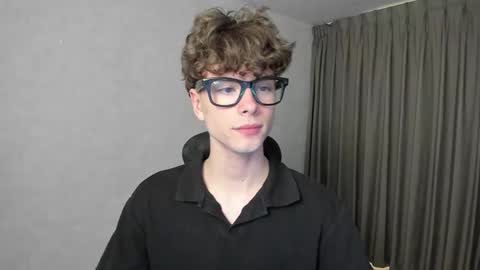 Snapshot of calvin_loves_you chatting on February 8, 2026, 5:05 pm Hey I am Calvin online show from February 8, 2026, 5:05 pm