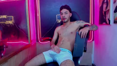 Calvin online show from October 15, 2025, 4:34 am