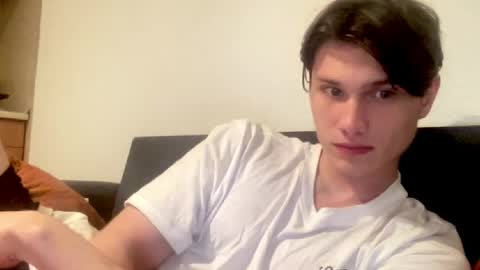 Snapshot of calvin_win chatting on June 3, 2026, 9:09 pm calvin_win online show from June 3, 2026, 9:09 pm