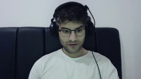 Calvinjohnlad online show from December 25, 2024, 2:45 pm