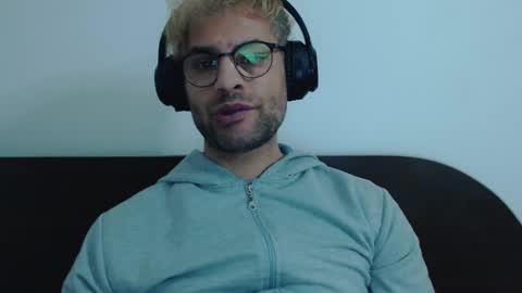 Calvinjohnlad online show from February 19, 2025, 9:36 pm