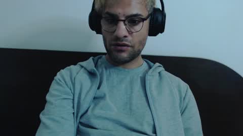 Calvinjohnlad online show from February 20, 2025, 12:41 am