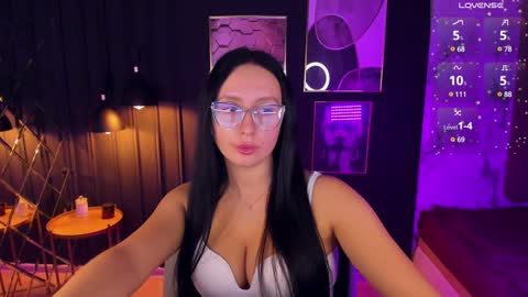 Snapshot of calypsownsu chatting on December 10, 2024, 2:16 am Christy online show from December 10, 2024, 2:16 am