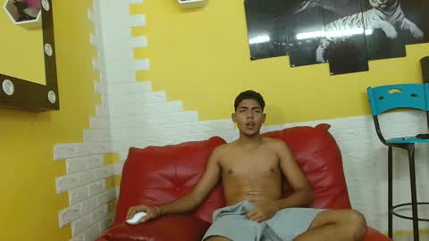 cam_xman online show from November 18, 2025, 4:44 pm