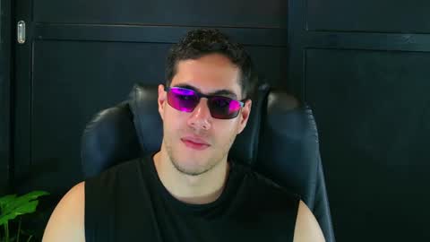 camara110 online show from March 6, 2025, 3:13 am