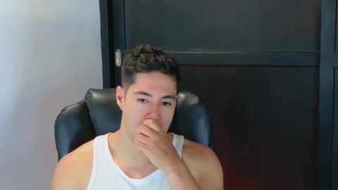 camara110 online show from October 14, 2025, 4:41 pm