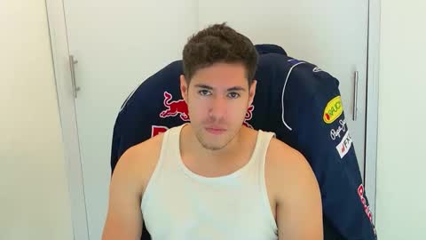 camara110 online show from November 29, 2025, 8:01 pm