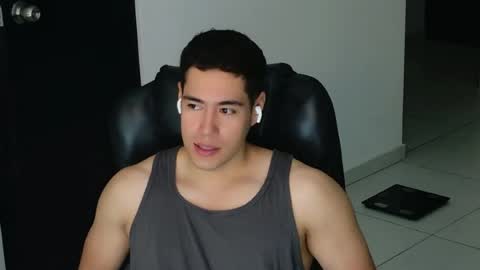 Snapshot of camara110 chatting on June 25, 2026, 1:27 am camara110 online show from June 25, 2026, 1:27 am