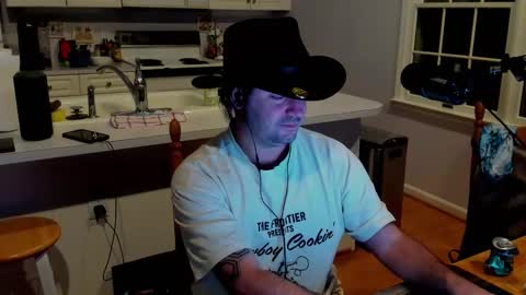 Snapshot of camarant chatting on November 7, 2025, 8:47 am camarant online show from November 7, 2025, 8:47 am