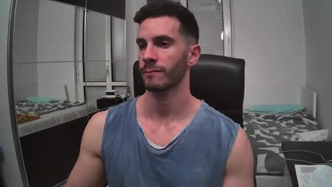 cambooyy online show from April 9, 2026, 9:42 pm