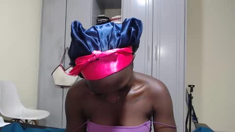 Snapshot of camclit chatting on December 5, 2024, 3:48 am Princess online show from December 5, 2024, 3:48 am