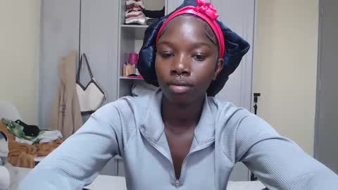 Snapshot of camclit chatting on December 28, 2024, 5:02 am Princess online show from December 28, 2024, 5:02 am