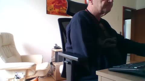 Snapshot of camcologne chatting on January 11, 2025, 1:11 pm camcologne online show from January 11, 2025, 1:11 pm