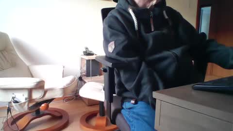 Snapshot of camcologne chatting on February 2, 2025, 4:11 pm camcologne online show from February 2, 2025, 4:11 pm