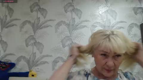 Snapshot of camdiva1 chatting on June 26, 2026, 2:38 am CamDiva1 online show from June 26, 2026, 2:38 am