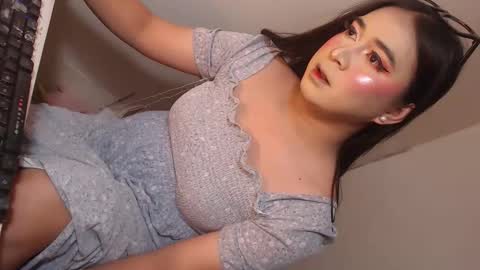 camela_star online show from April 15, 2026, 2:51 am