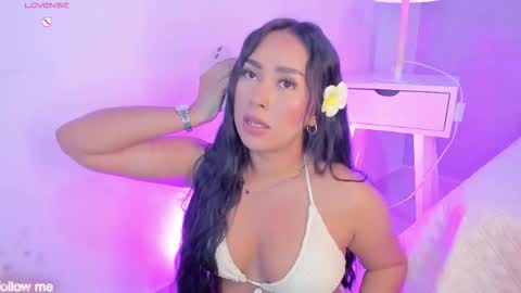 Camelia Smith online show from November 7, 2025, 2:55 am