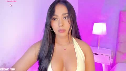 Snapshot of cameliaa_smiith chatting on June 20, 2026, 6:05 am Camelia Smith online show from June 20, 2026, 6:05 am