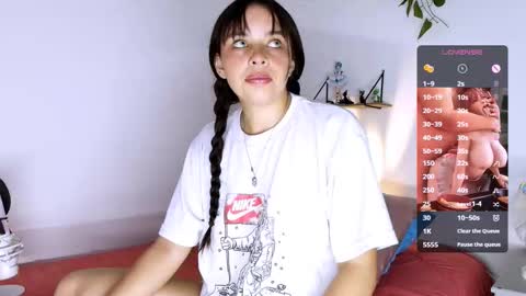 trini-1000 online show from November 11, 2025, 9:31 am