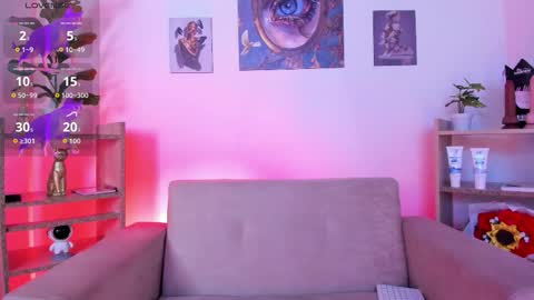 cami_velvet online show from October 14, 2025, 2:18 pm