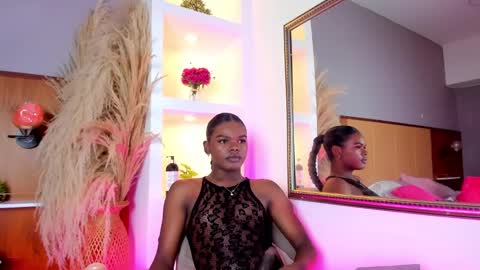 camiestrada online show from January 26, 2025, 5:56 am