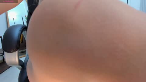 Camila online show from January 9, 2025, 5:13 am