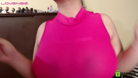 Camila  online show from December 7, 2024, 6:04 pm