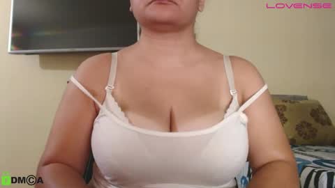 Camila  online show from September 9, 2025, 2:49 pm