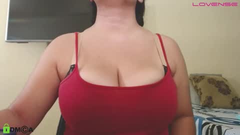 Camila  online show from November 22, 2025, 2:27 pm