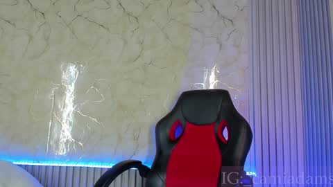 Cami online show from November 7, 2025, 11:21 am