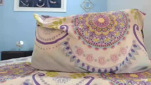 Instagram camila blande1 online show from December 2, 2024, 5:37 am