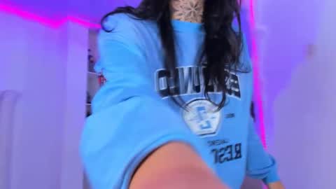  s online show from October 25, 2025, 5:26 am