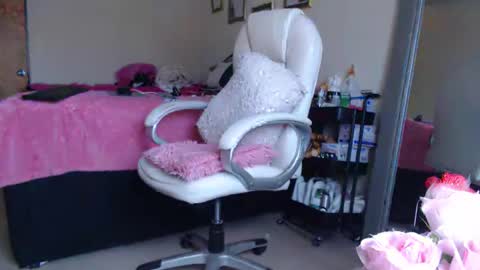 Snapshot of camila_cute5 chatting on February 2, 2025, 1:30 pm Camila online show from February 2, 2025, 1:30 pm
