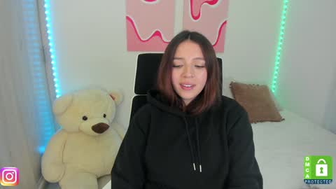  C A M I  online show from January 11, 2025, 12:44 am