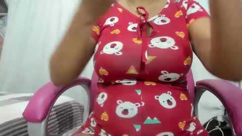 Snapshot of camila_rous_ chatting on January 20, 2025, 6:53 pm CAMILA online show from January 20, 2025, 6:53 pm