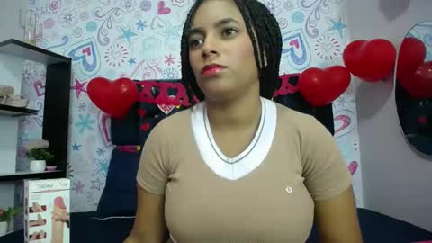 Snapshot of camila_rous_ chatting on February 17, 2025, 6:37 pm CAMILA online show from February 17, 2025, 6:37 pm
