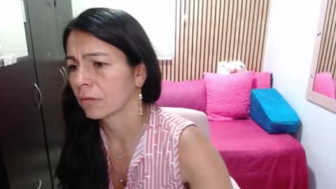 Camila Vargas online show from April 16, 2026, 9:50 pm