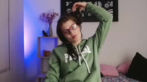 Camila ventura online show from October 23, 2025, 1:38 am