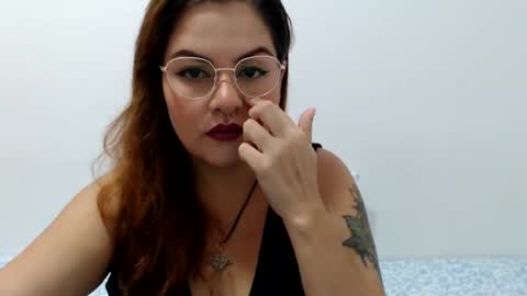 Camila Villaneva online show from October 9, 2025, 1:20 pm