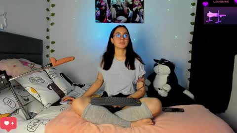 Snapshot of camilaalee chatting on March 4, 2025, 1:12 am CAMILAA LEE online show from March 4, 2025, 1:12 am