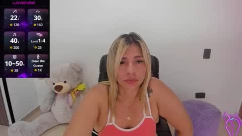 Camila online show from November 26, 2025, 11:50 pm