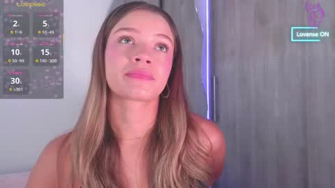 Snapshot of camilamonroee chatting on April 24, 2026, 2:08 pm Camila Monroee online show from April 24, 2026, 2:08 pm