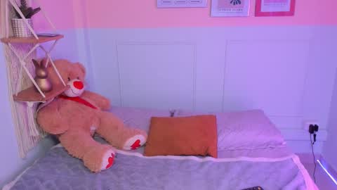 Camila  online show from February 12, 2026, 4:29 am